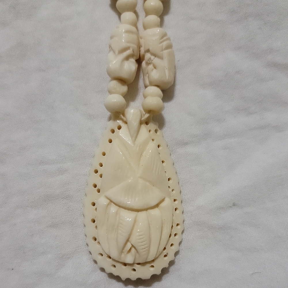 Ivory Colored Resin Carved And Beaded Pendant Necklace 18"in